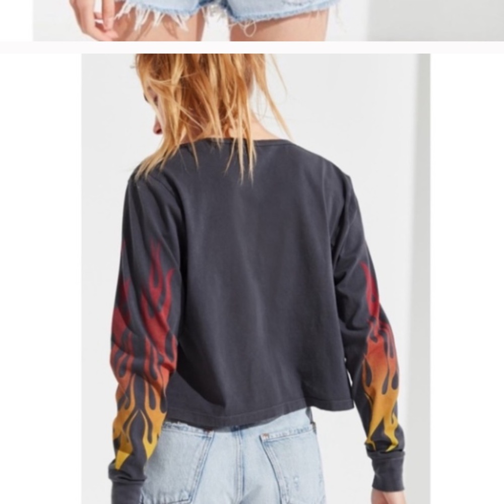 Urban Outfitters cropped shirt - Picture 3 of 3